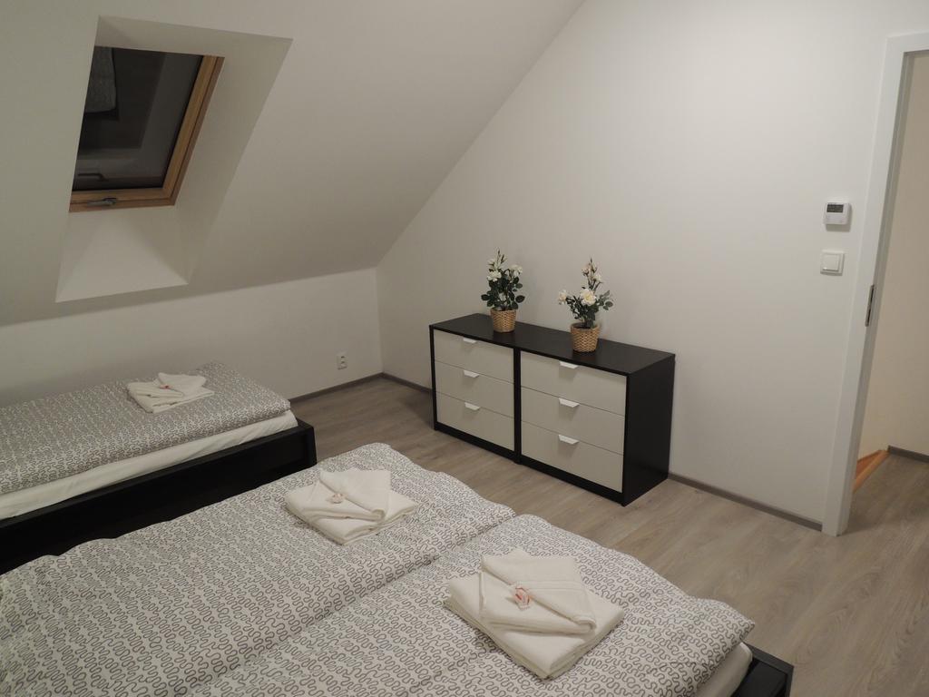 Apartmany 赫洛霍韦茨 外观 照片