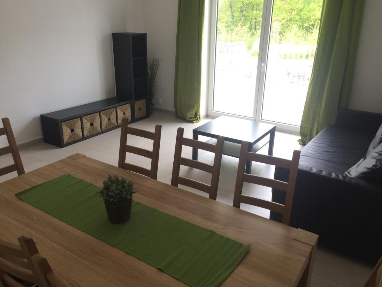 Apartmany 赫洛霍韦茨 外观 照片